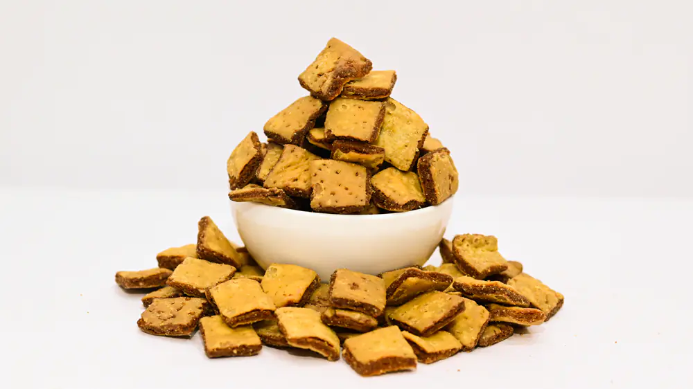 SQUARE BAKARWADI (250gm)